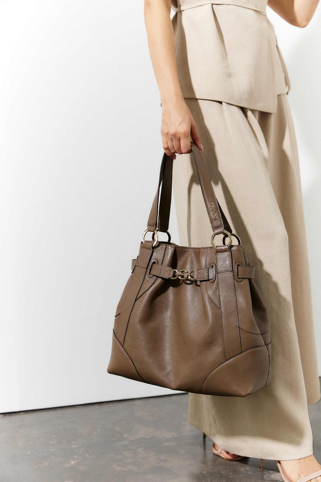 Bolsa Maxi em Couro