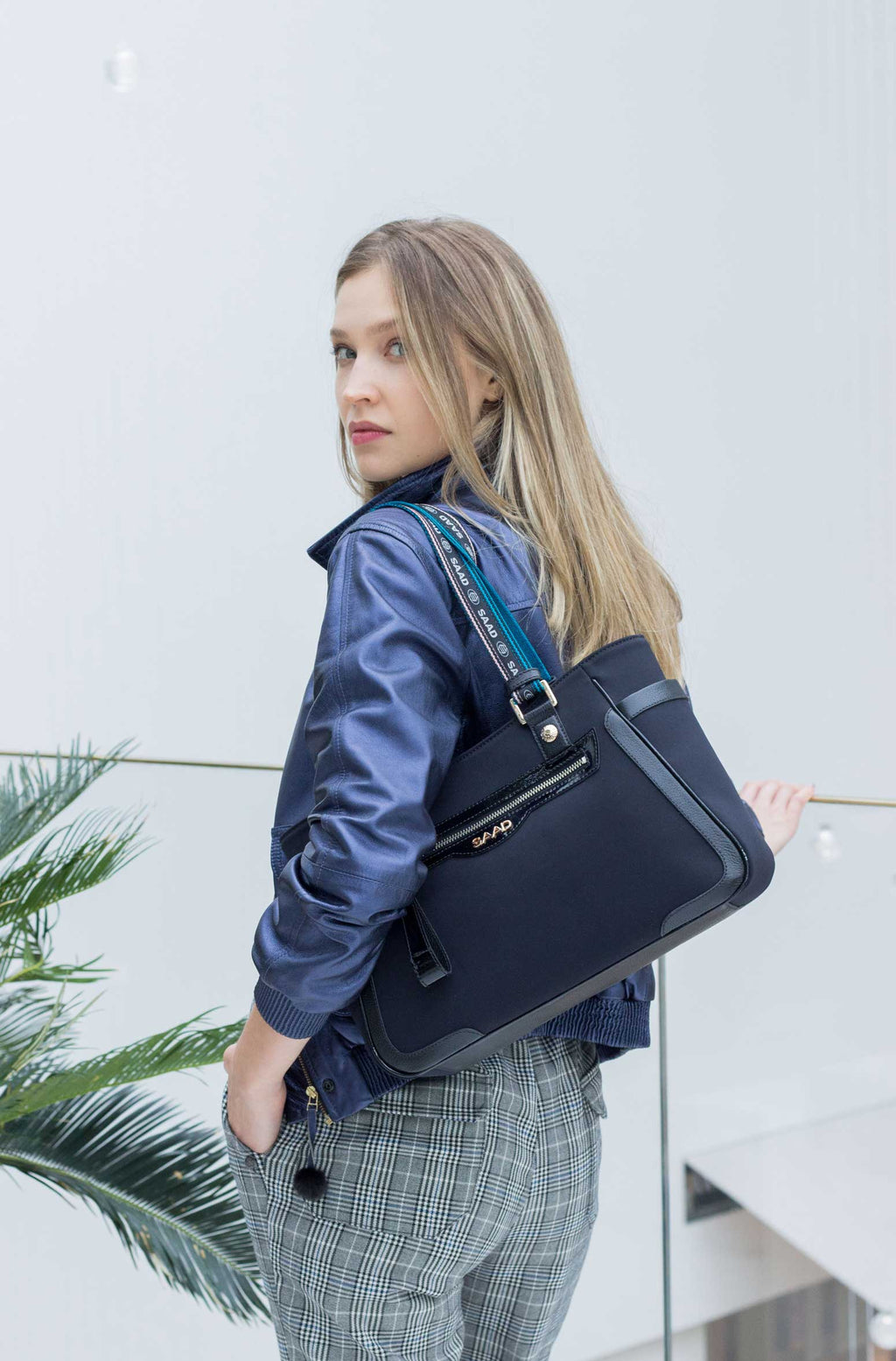 Bolsa Diadora Grande de Ombro